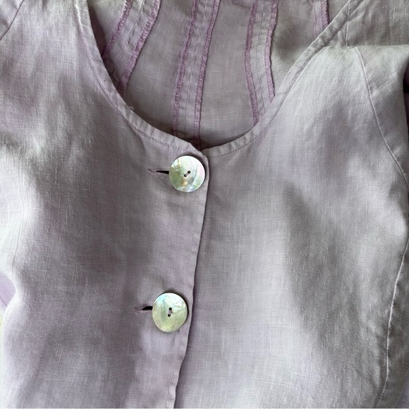 Vintage lavender linen button up summer top with large abalone shell buttons - Picture 6 of 7